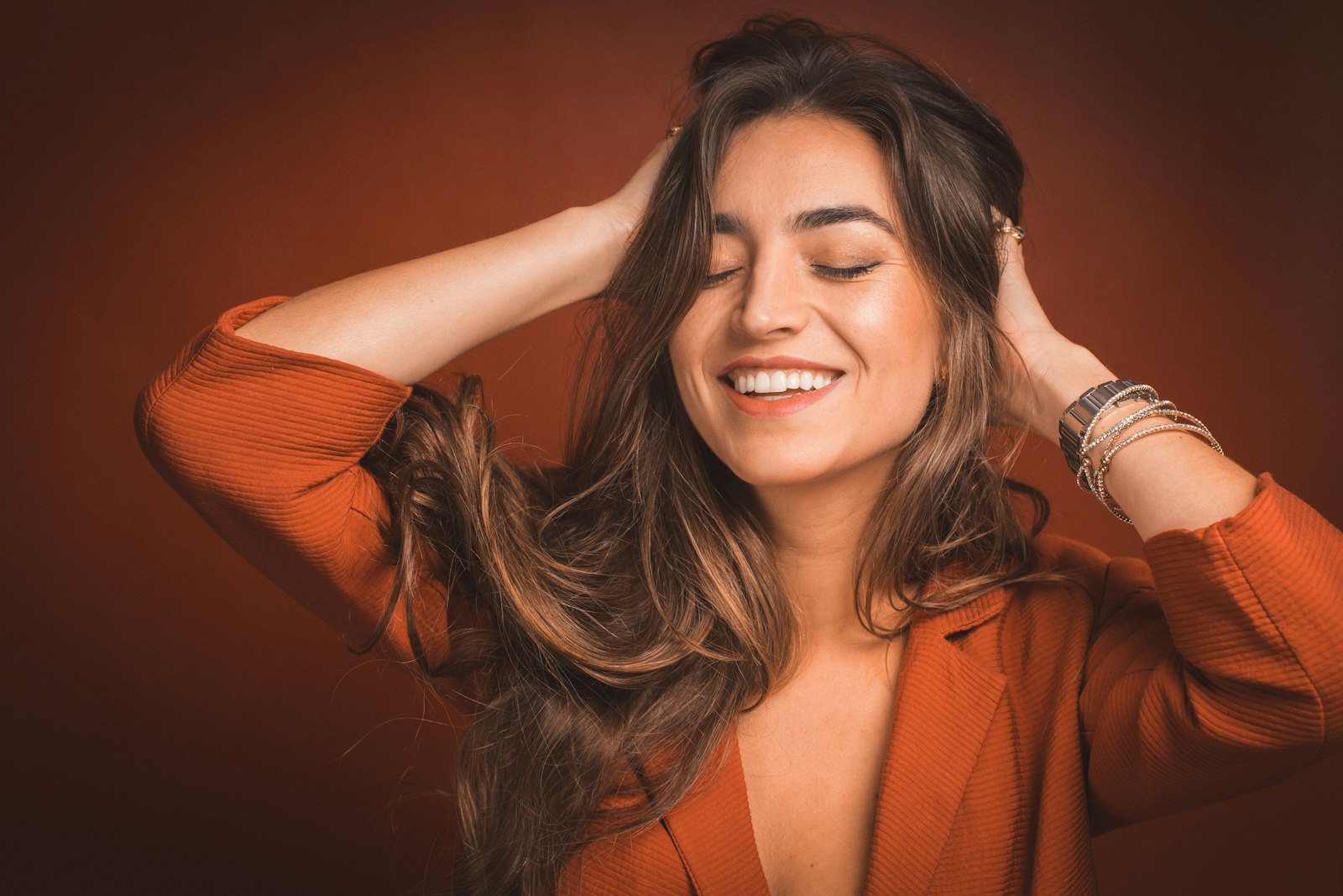 Cliente satisfaite après coloration