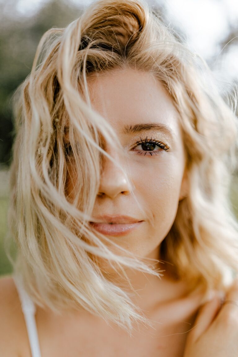 Meches blondes gros plan